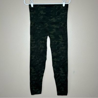 Spanx Look at Me Leggings Women's size XL Green Camo Seamless Stretch Pants